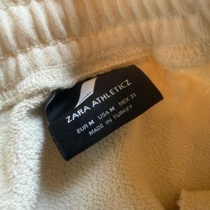 Zara Women’s Cream Jogger Pants